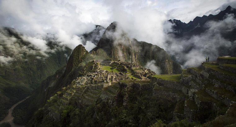 Onde estava localizada a civilização Inca?