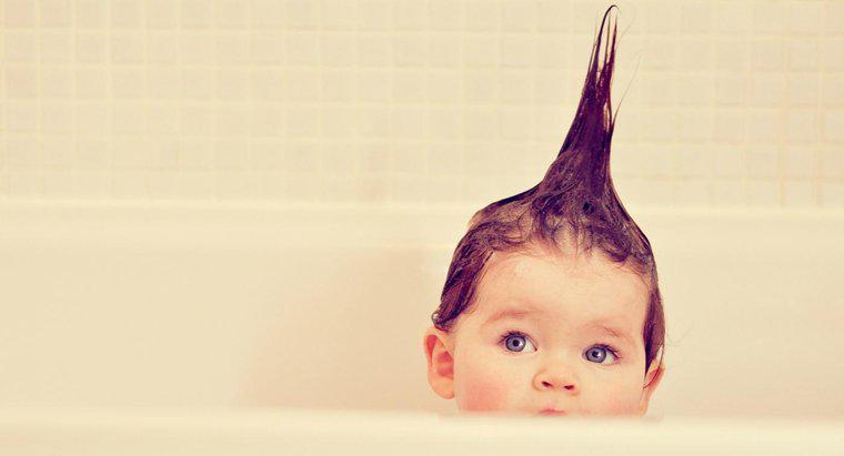O shampoo de bebê Johnson funciona em cabelos adultos?