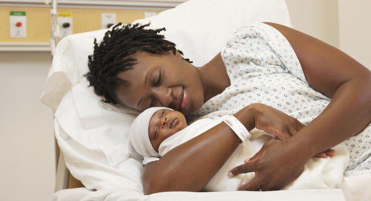 De que cor são os bebês negros ao nascer?