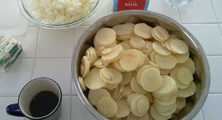 Qual é a receita de Paula Deen para batatas gratinadas?