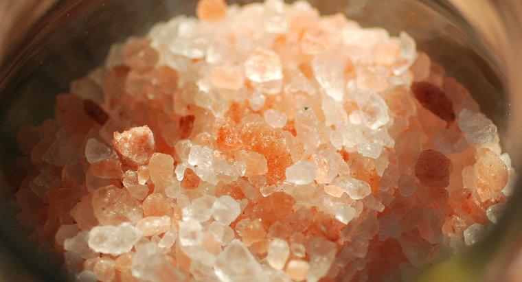 Quais são os benefícios do sal rosa do Himalaia?