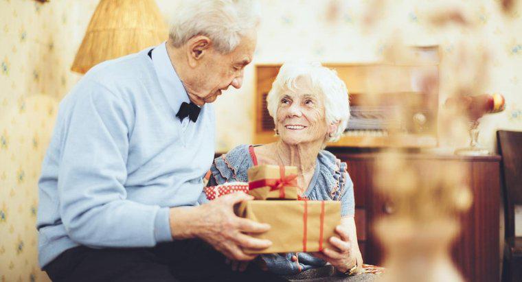 O que devemos fazer para o 90º aniversário da vovó?