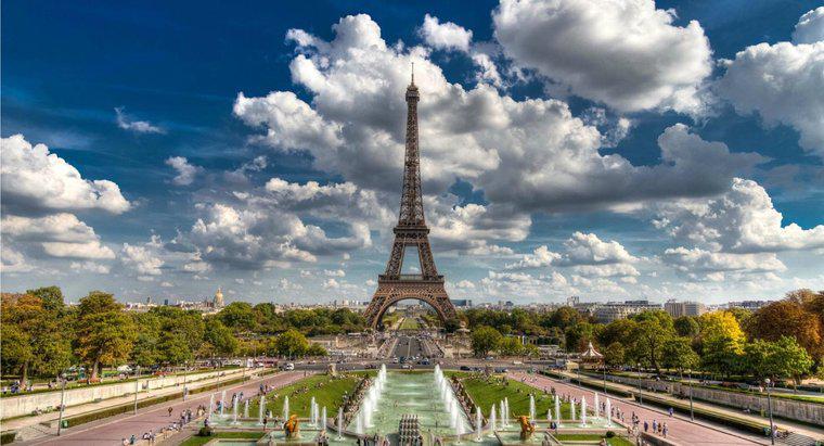 Por que a Torre Eiffel é famosa?