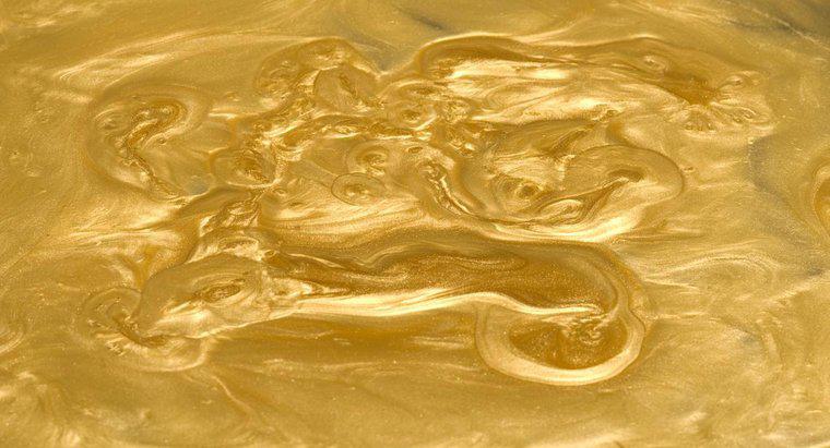 Qual é a capacidade térmica específica do ouro?