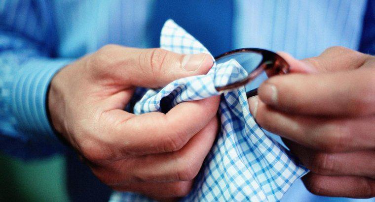 Você pode consertar um arranhão nos óculos?