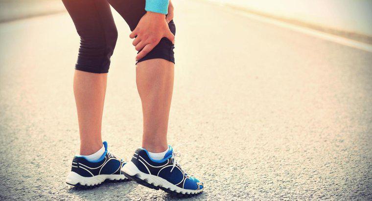 Qual é o melhor tratamento para espasmos musculares nas pernas?