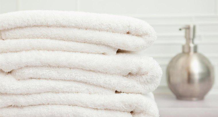 Como você remove bolas de fiapos de toalhas?