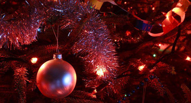 Qual é a tradição de Natal do Roraty na Polônia?