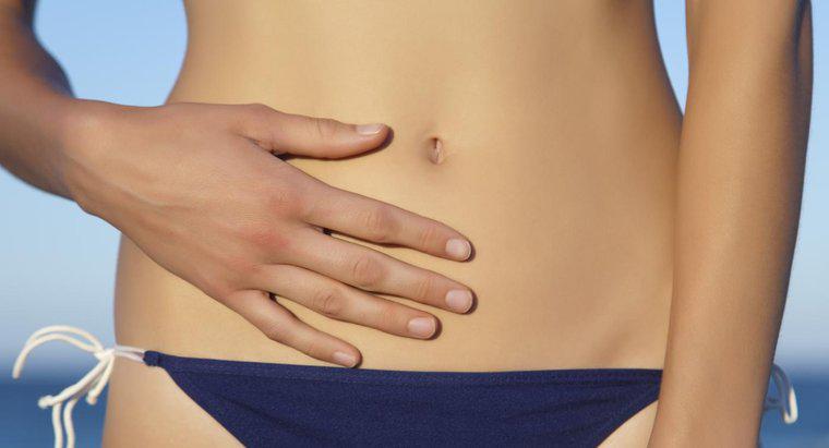 Quais são as causas potenciais de dor abdominal no lado direito do corpo?