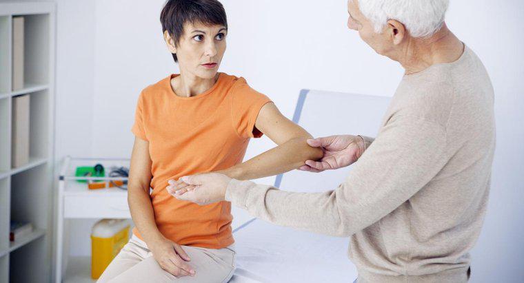 Quais são os sintomas e sinais comuns de tendinite do braço?
