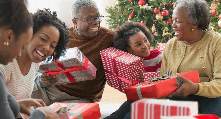 Quais são algumas boas idéias para uma troca de presentes de Natal?