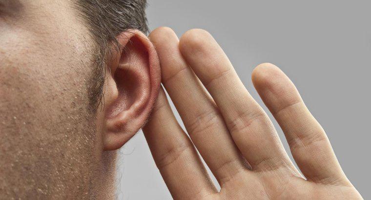 Você pode colocar peróxido de hidrogênio no ouvido?