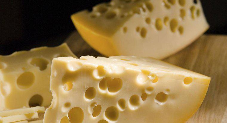 Por que o queijo suíço tem buracos?