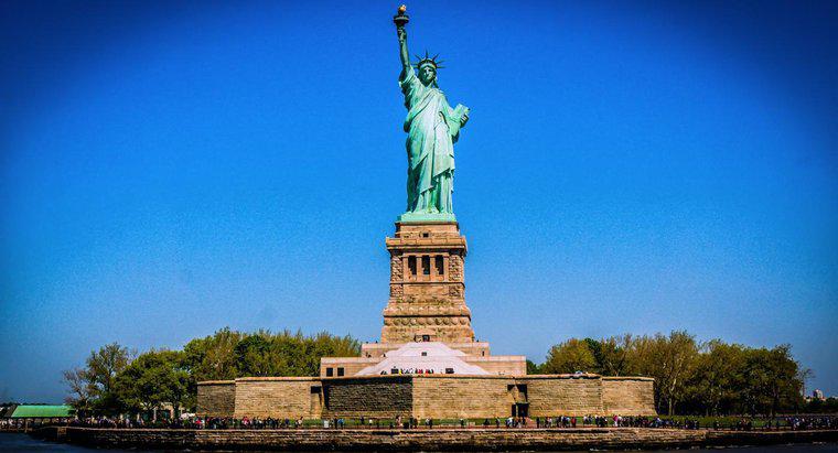 Por que a estátua da liberdade é tão importante?