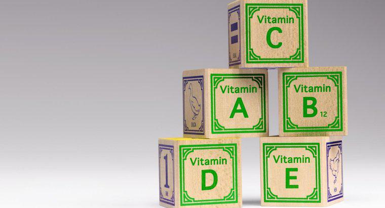 Para que é usada a vitamina B12?