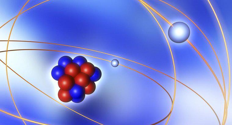 Como é chamado o núcleo de um átomo?