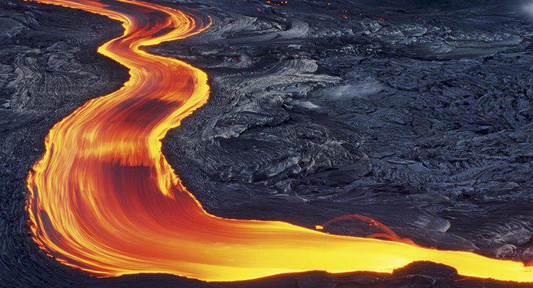 Qual é a diferença entre magma e lava?