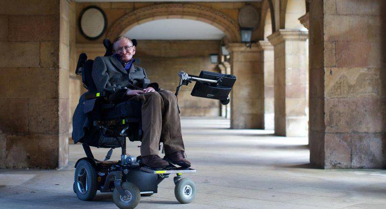 Quais são algumas das realizações de Stephen Hawking?