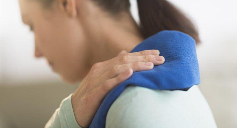 Quais são algumas das causas da dor no lado esquerdo superior das costas?