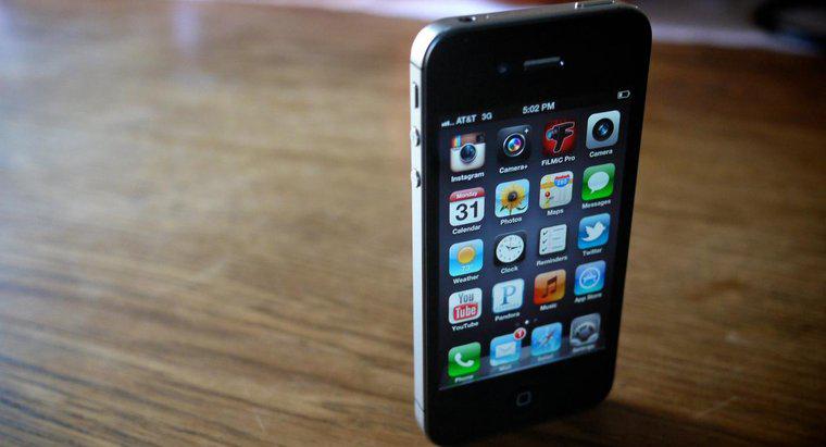 Como você salva clipes de áudio de uma mensagem de texto no iPhone?