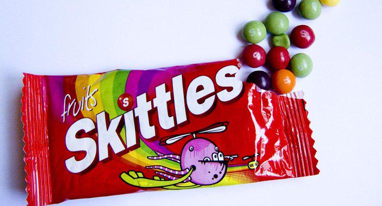Em que ano os Skittles foram inventados?