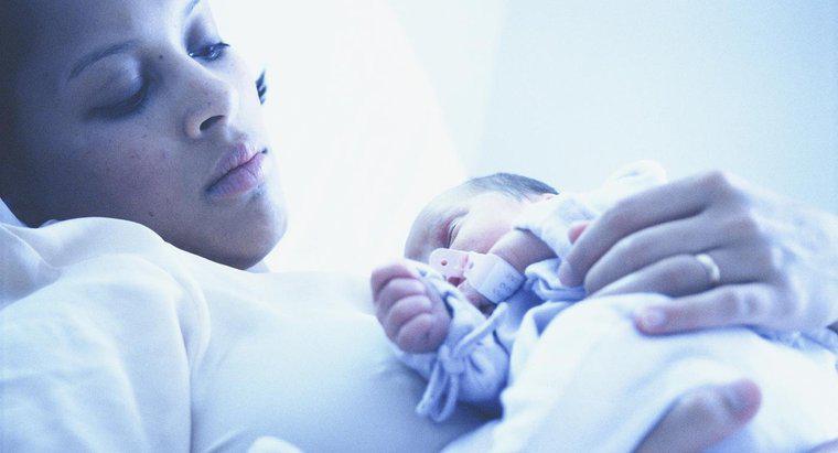 Quanto tempo após a concepção um exame de sangue mostra um resultado positivo na gravidez?