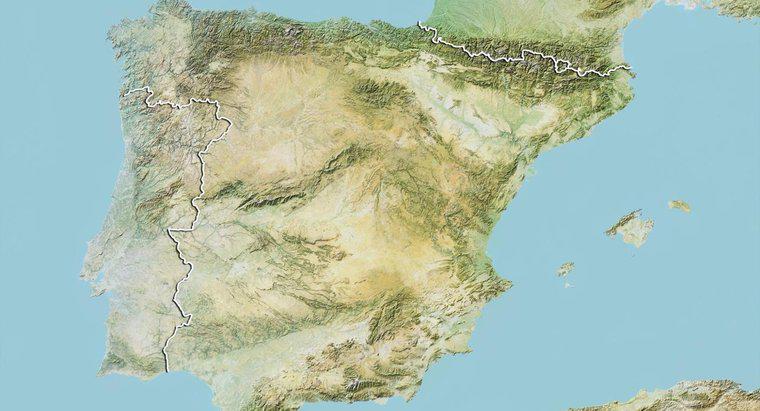 Quais países formam a Península Ibérica?