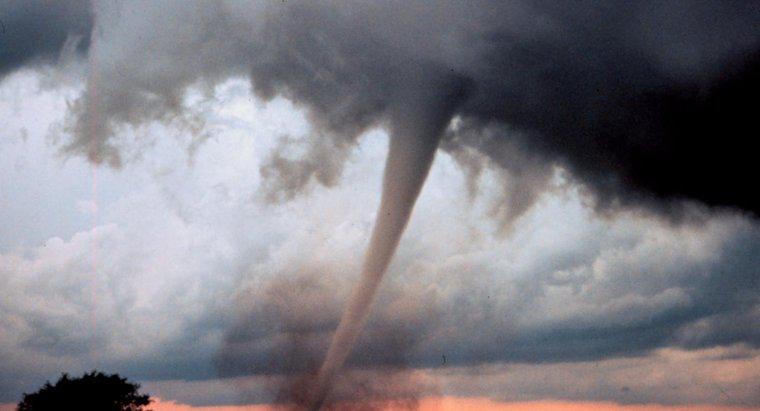O que causa um tornado?