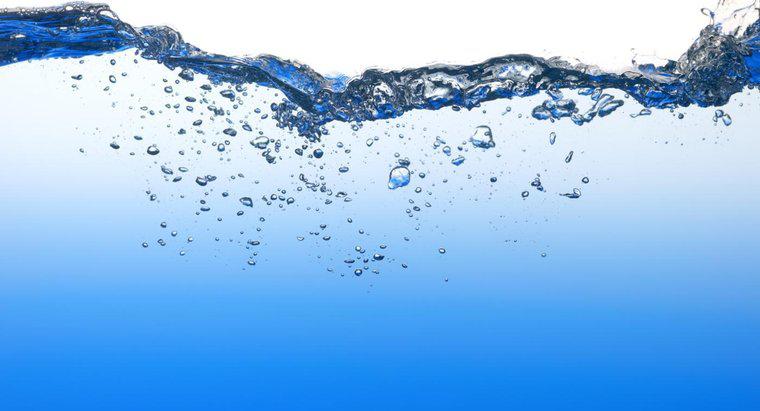A água destilada contém cloro?