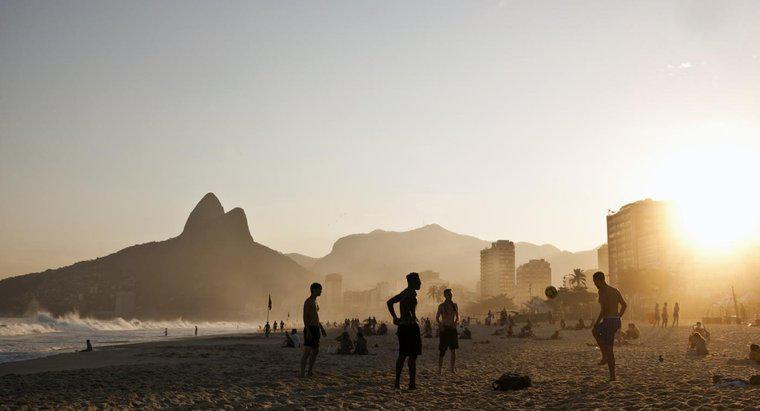 Quais meses são considerados verão no Brasil?