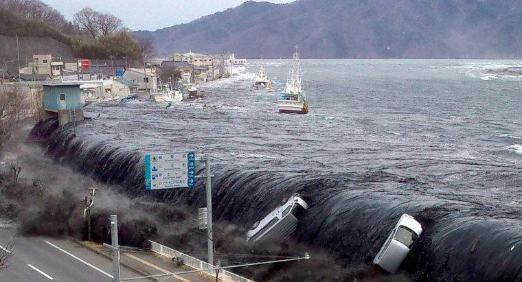Como um Tsunami começa?