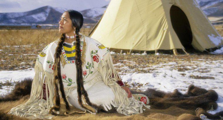 O que os nativos americanos vestiram?