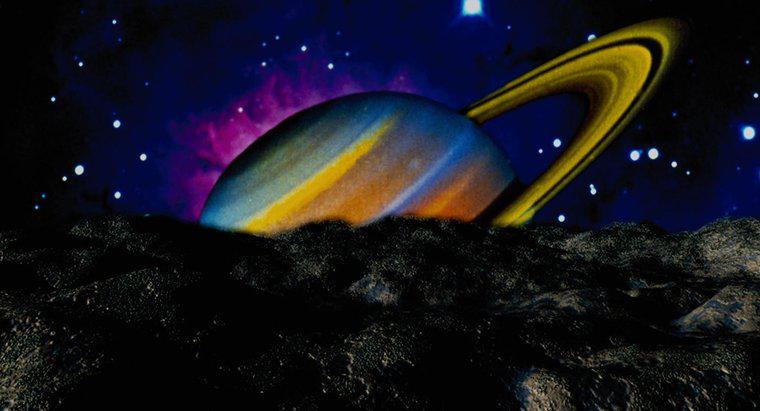 De que é feita a superfície de Saturno?