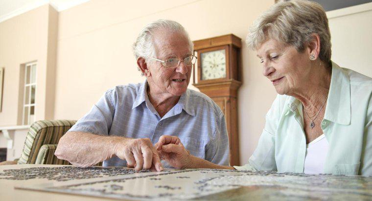 Quais são os sintomas de demência em idosos?