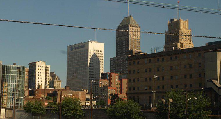 Por que Newark é chamada de "cidade dos tijolos"?