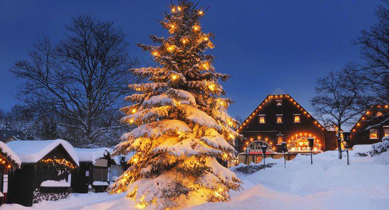 Como você monta uma vila de Natal?
