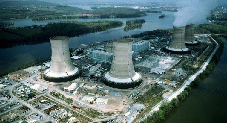 Quais são as vantagens do uso de energia nuclear?